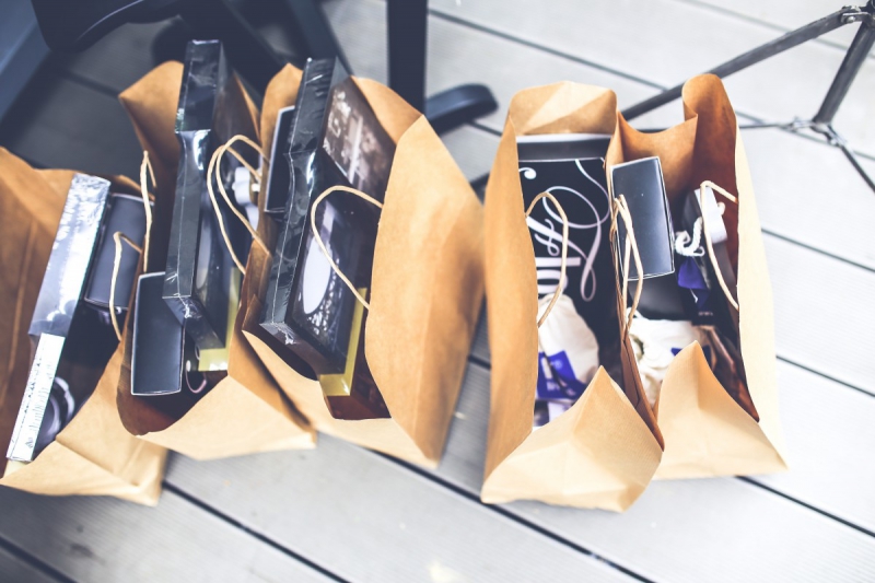 vitrine-ESPARRON-min_shop_shopping_bags_gift_brown_blank_market_product-722676